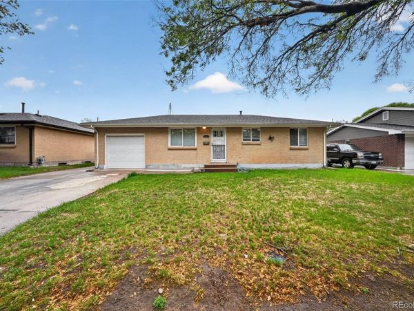 941 S Ironton Street , Aurora, CO 80012