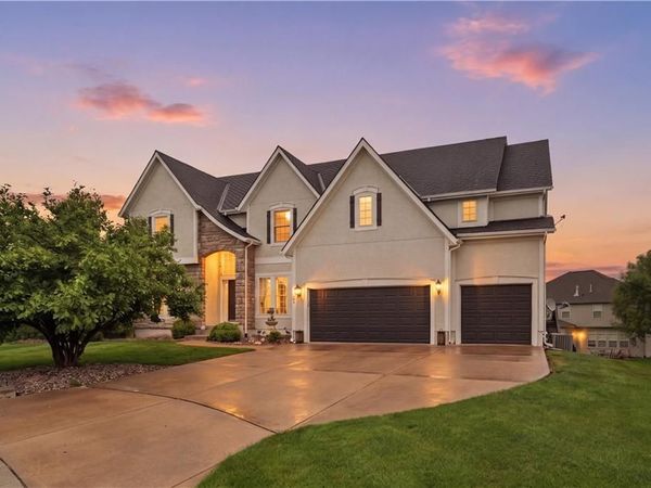 15505 Canterbury Street, Overland Park, KS 66224