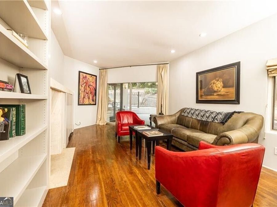 Property Image 35