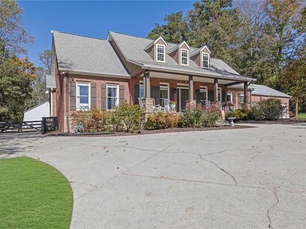 2325 Mountain Road , Alpharetta, GA 30004