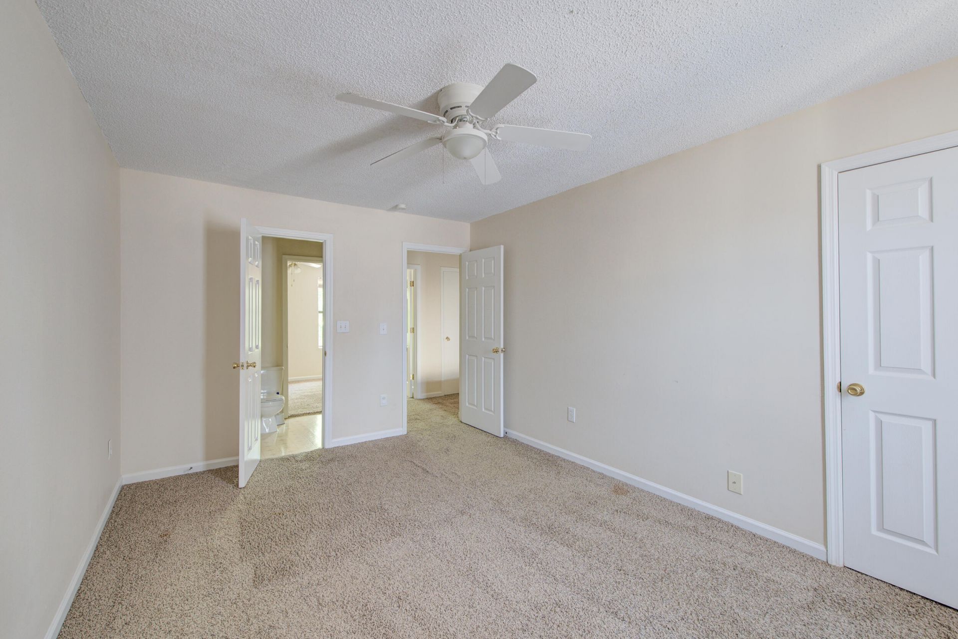 6240 Lucille Drive Photo 16