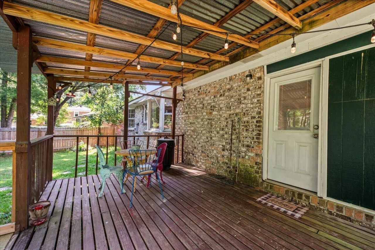 8020 Nantuckett Avenue Photo 29