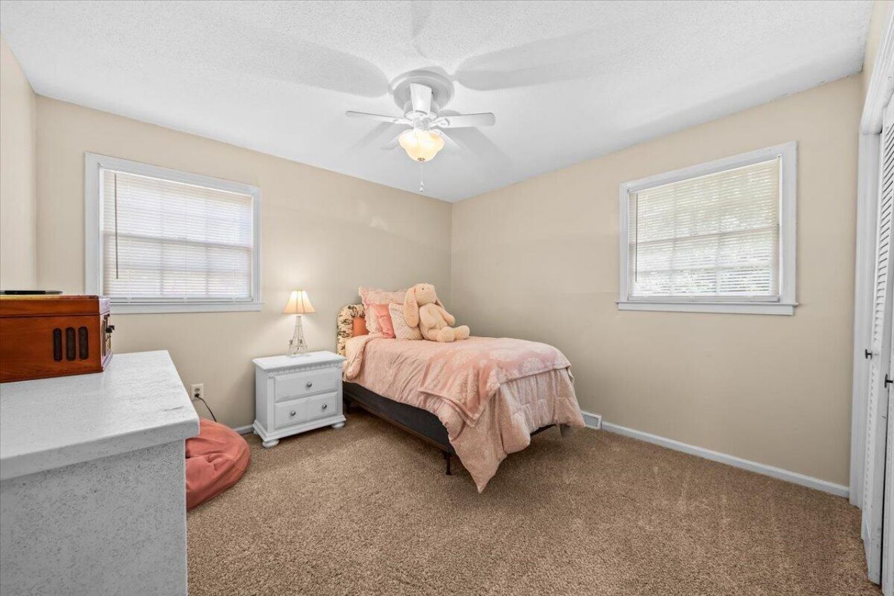8020 Nantuckett Avenue Photo 9