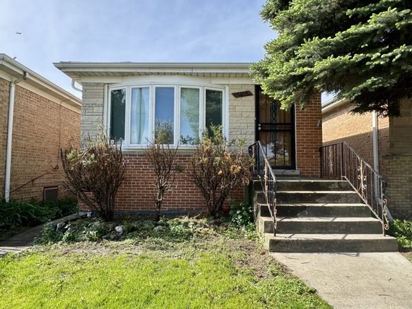 3107 W Howard Street , Chicago, IL 60645