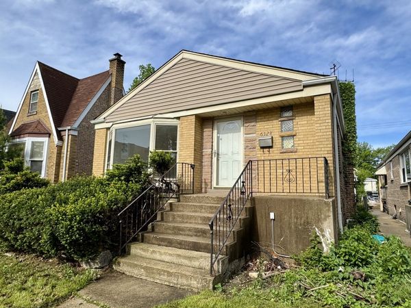 6328 N Troy Street , Chicago, IL 60659
