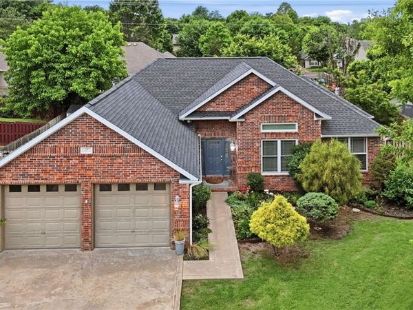 1787 N Colony Way , Fayetteville, AR 72704