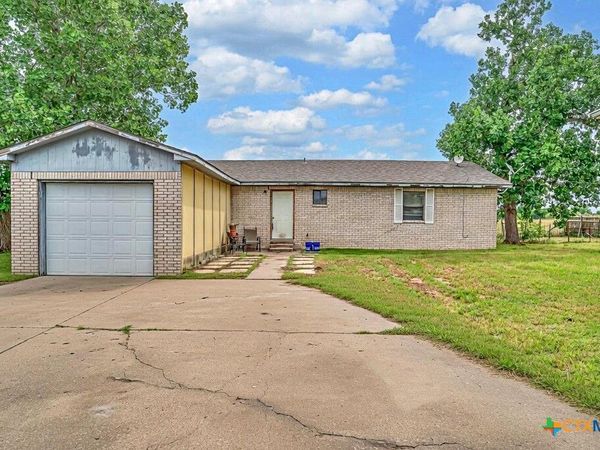 9796 E US 190 Highway , Rogers, TX 76569
