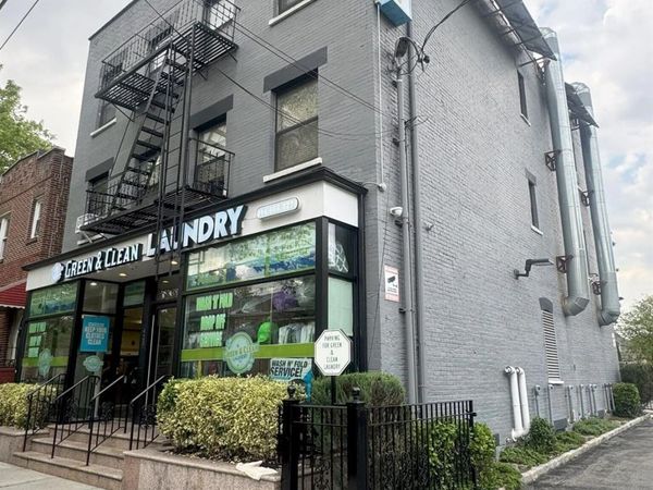 425 S 8th Avenue , Mount Vernon, NY 10550