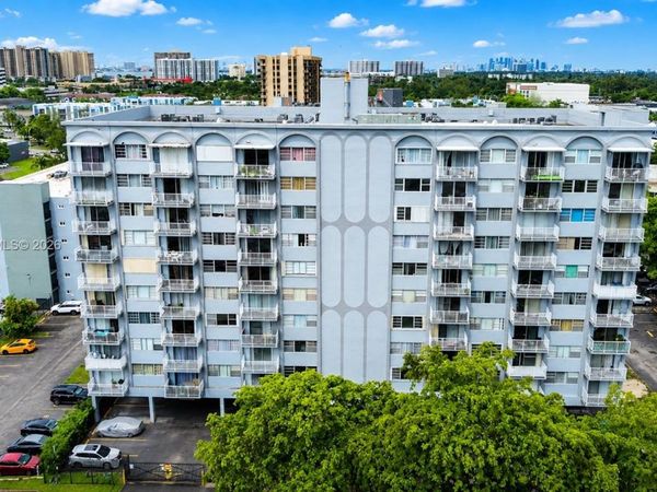 1470 NE 125th Ter, Unit 809, North Miami, FL 33161