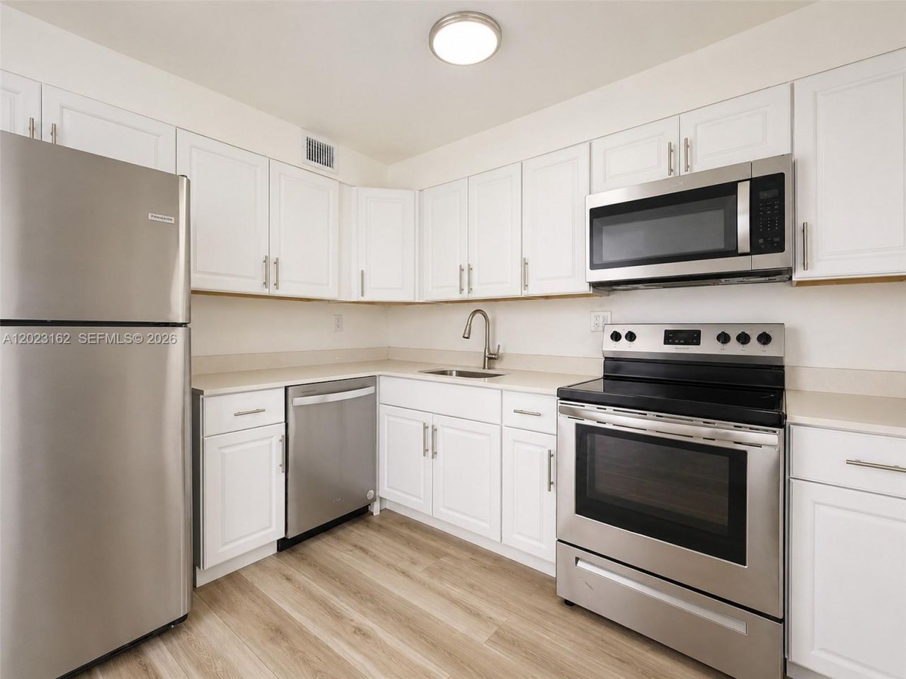 1470 NE 125th Ter, Unit 809, North Miami, FL 33161 Photo