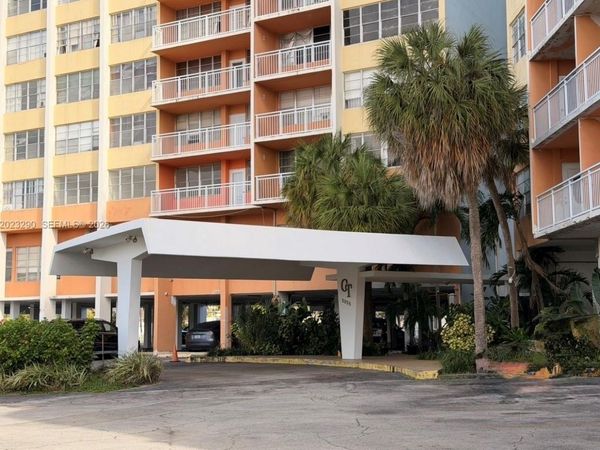 2025 NE 164th St , Unit 812, North Miami Beach, FL 33162