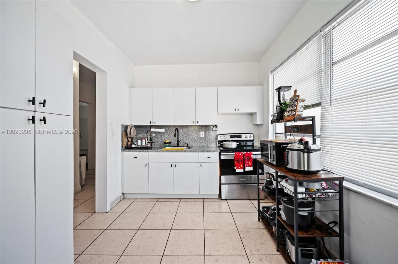 1792 SW 11th St , Miami, FL 33135 Photo