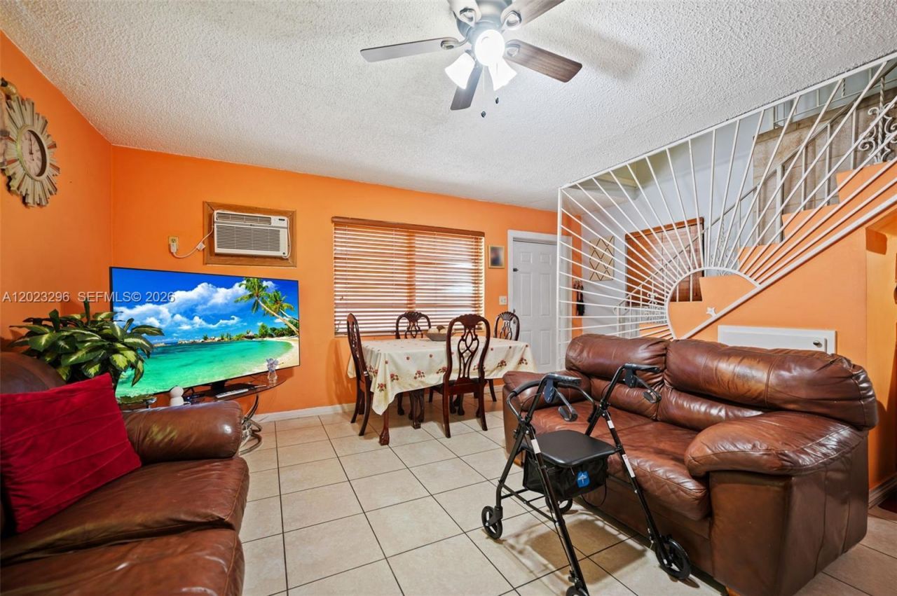 1792 SW 11th St , Miami, FL 33135 Photo
