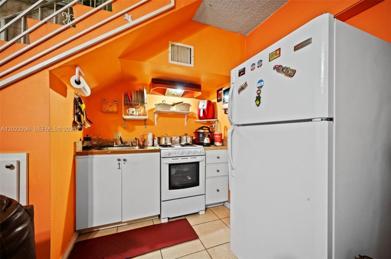 1792 SW 11th St , Miami, FL 33135 Photo