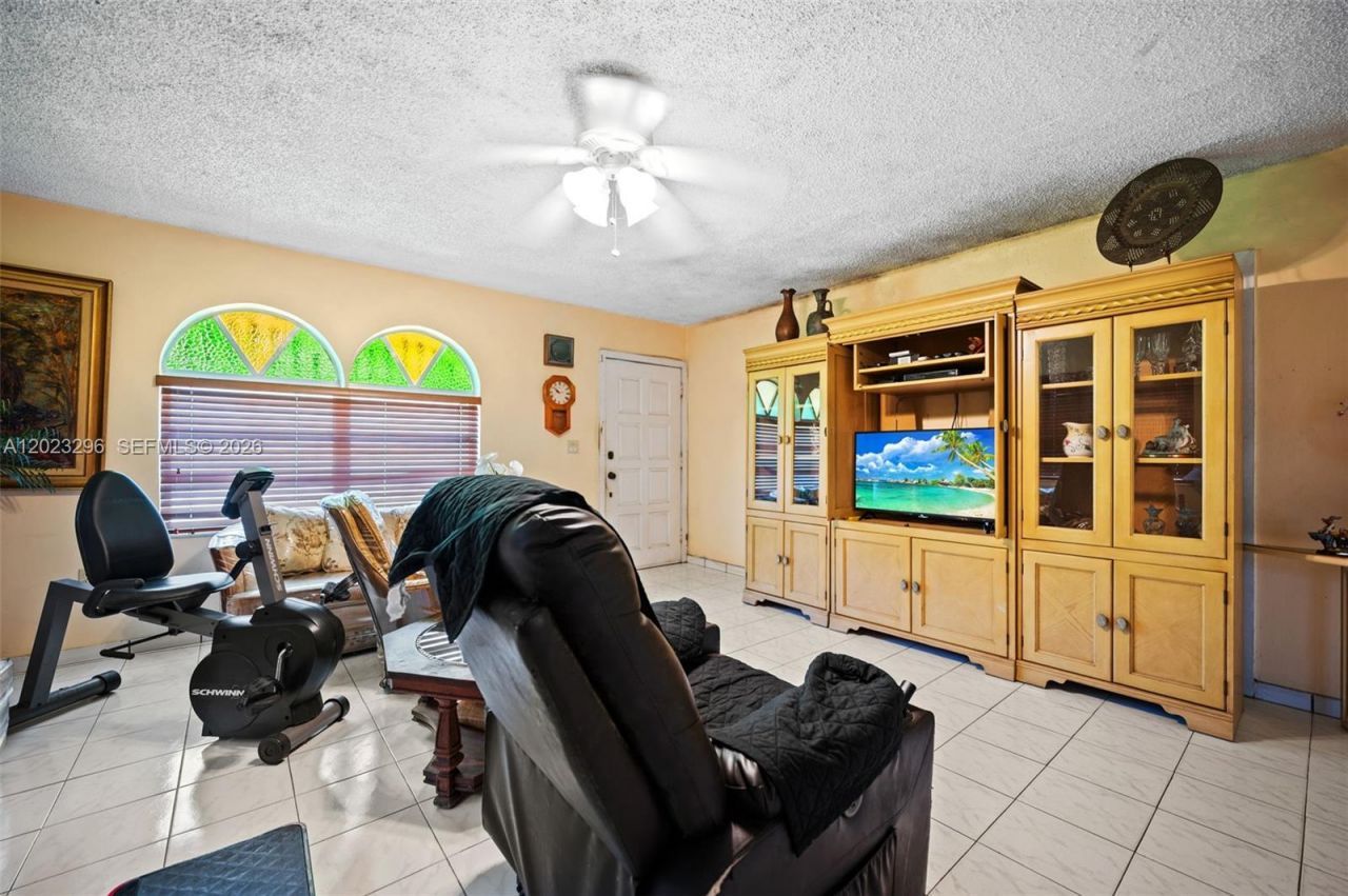 1792 SW 11th St , Miami, FL 33135 Photo