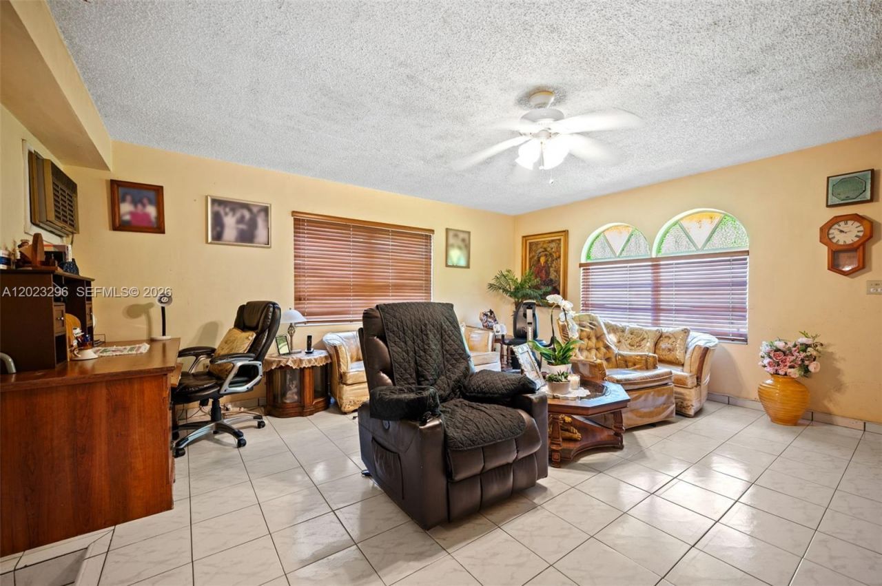 1792 SW 11th St , Miami, FL 33135 Photo