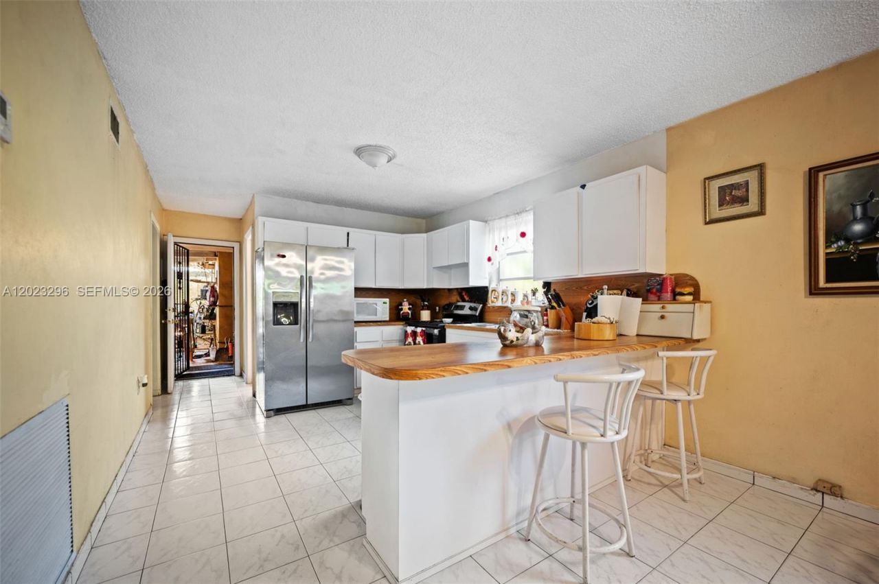 1792 SW 11th St , Miami, FL 33135 Photo