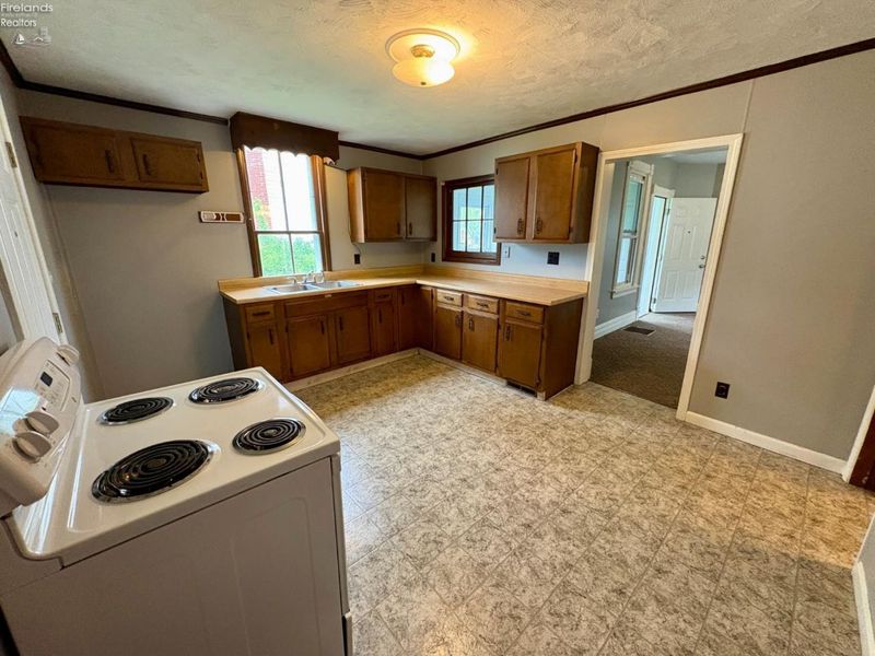 370 S Monroe Street, Tiffin, OH 44883 Photo 13