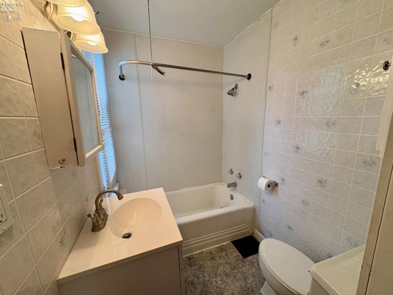 370 S Monroe Street, Tiffin, OH 44883 Photo 16