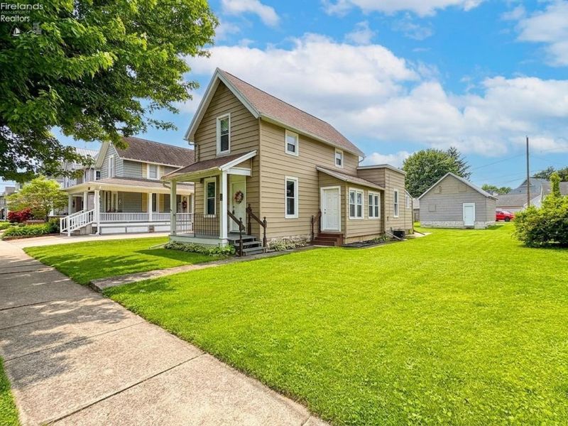 370 S Monroe Street, Tiffin, OH 44883 Photo 2
