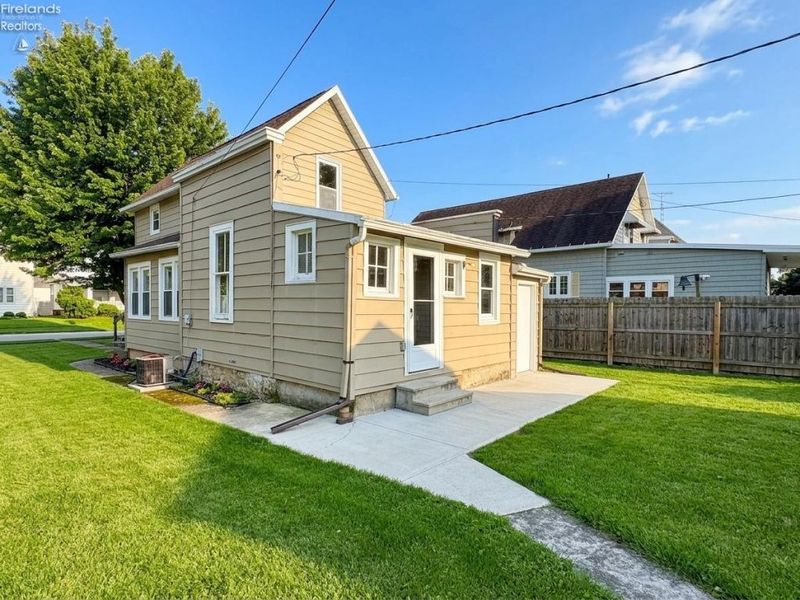 370 S Monroe Street, Tiffin, OH 44883 Photo 32