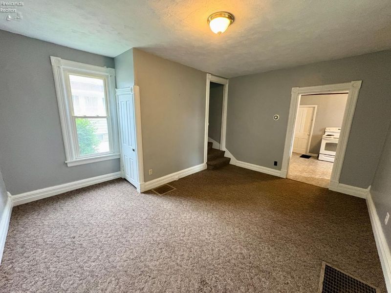 370 S Monroe Street, Tiffin, OH 44883 Photo 8
