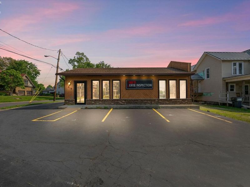 318 W Main Street, Bellevue, OH 44811 Photo 2