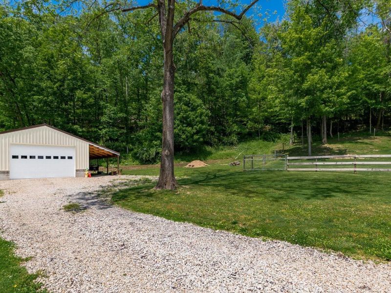 385 Irish Ridge Road, Philo, OH 43771 Photo 4