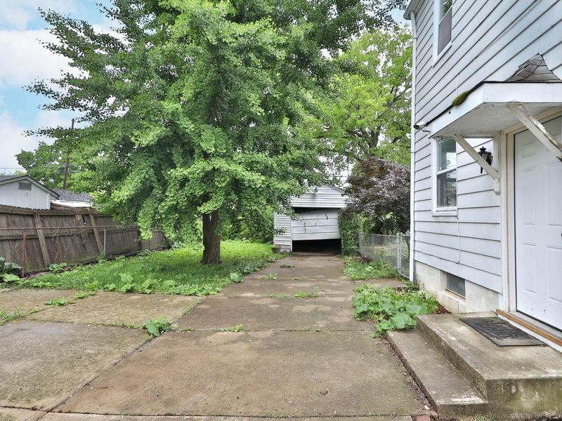 66 Demorest Road, Columbus, OH 43204 Photo 21