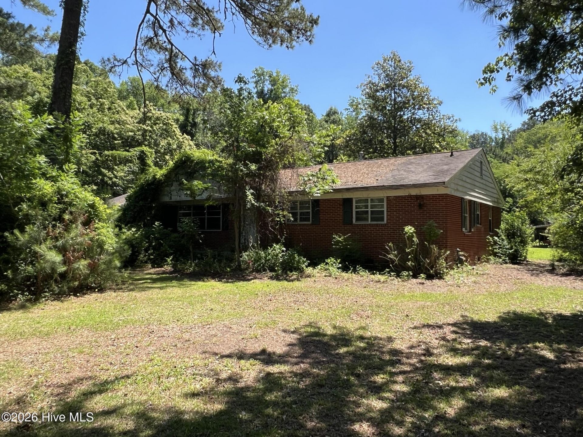 9343 North Carolina 131 Highway, Bladenboro, NC 28320 Main Photo