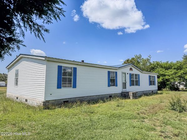 898 Brisson Road , Saint Pauls, NC 28384