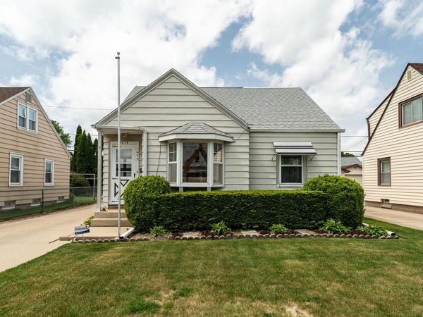 1479 S 93rd STREET, West Allis, WI 53214