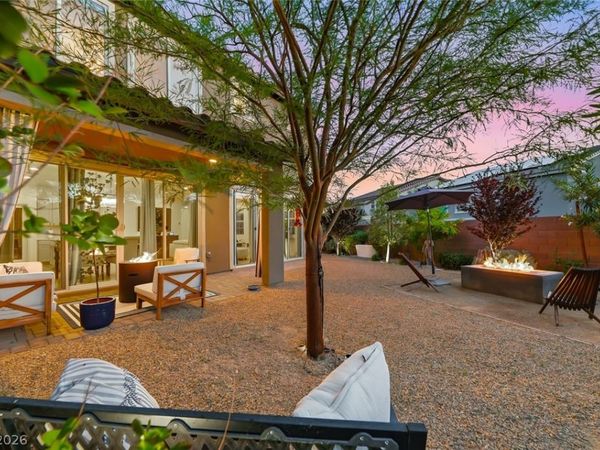 12 Cresta Villa Court, Henderson, NV 89011