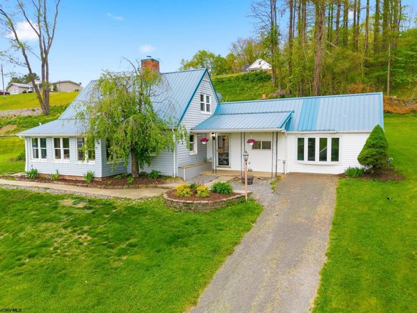 391 U Road, Arthurdale, WV 26520