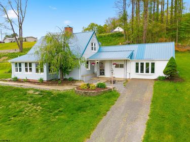 391 U Road, Arthurdale, WV 26520
