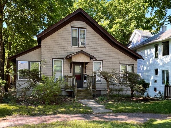 703 W High Street , Urbana, IL 61801