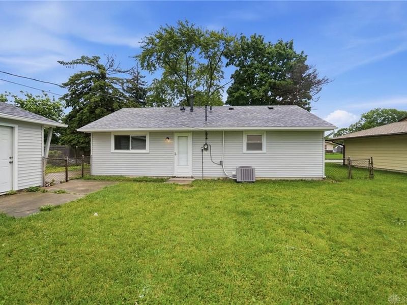 1923 Portage Path, Springfield, OH 45506 Photo 32