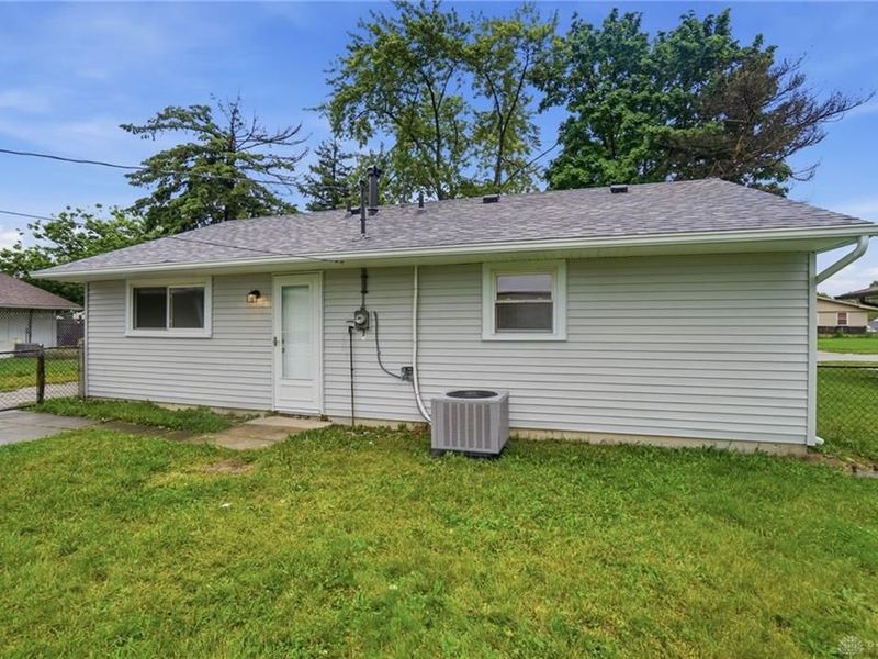 1923 Portage Path, Springfield, OH 45506 Photo 34