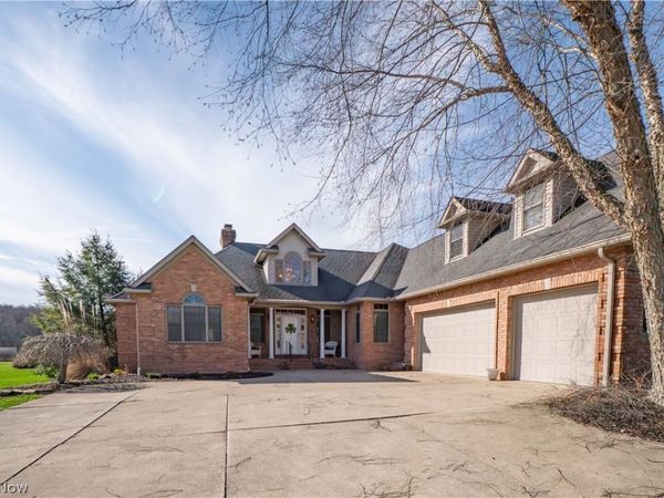 8114 Lisbon Street E, East Canton, OH 44730
