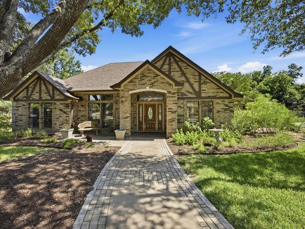 2 Meandering WAY , Round Rock, TX 78664