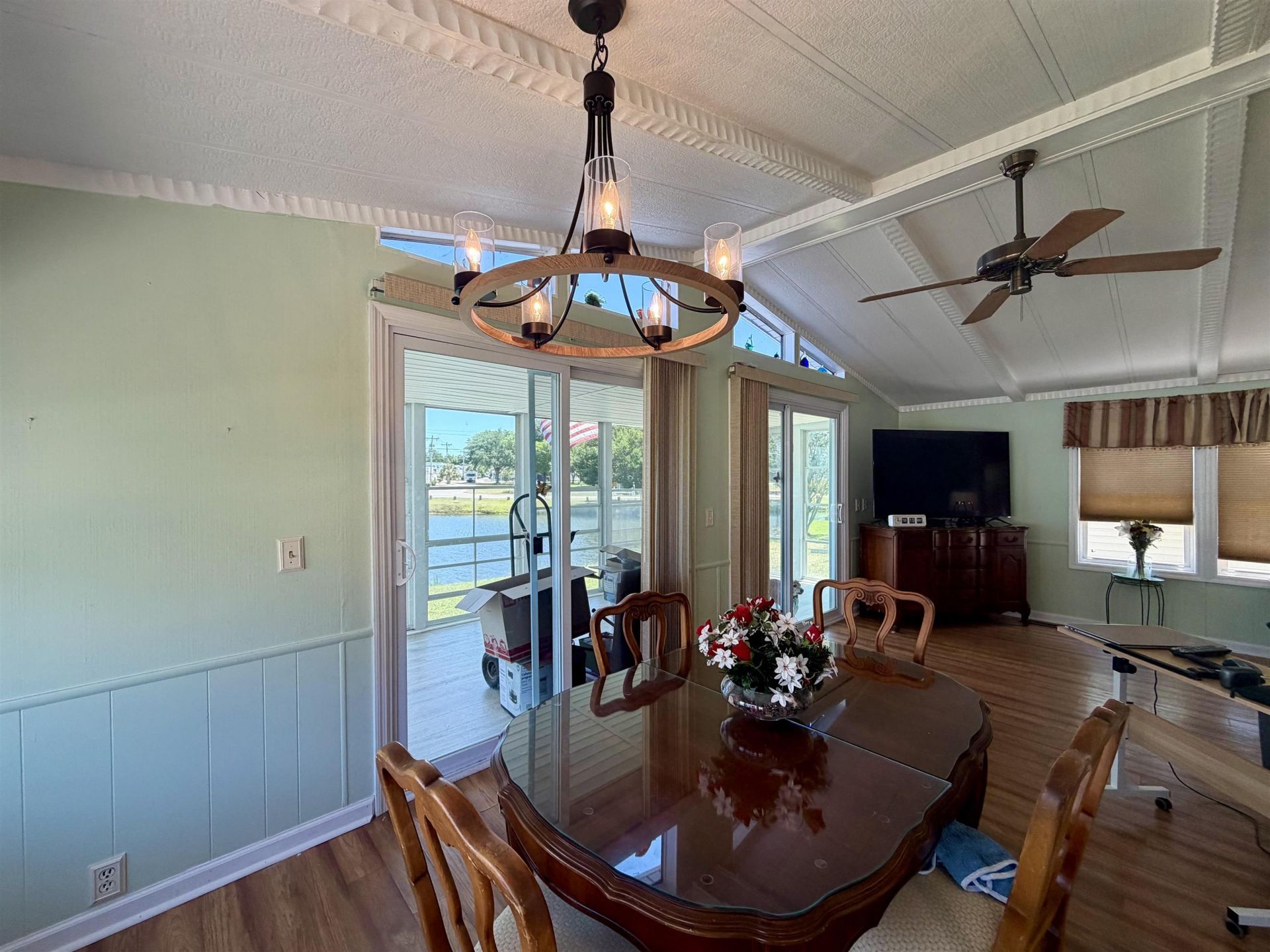 368 East Lake Dr.  Photo 5