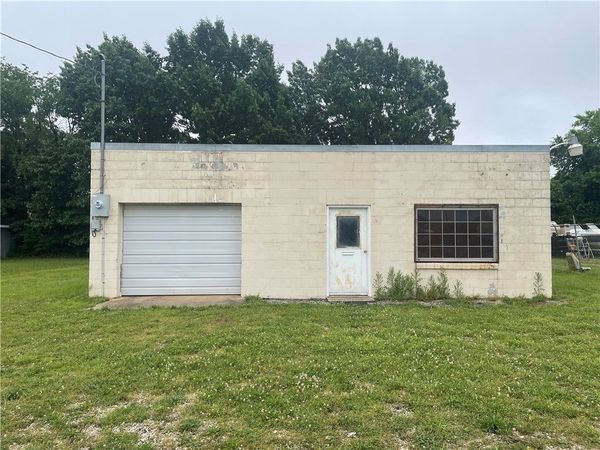 605 Harris Street , Springdale, AR 72764