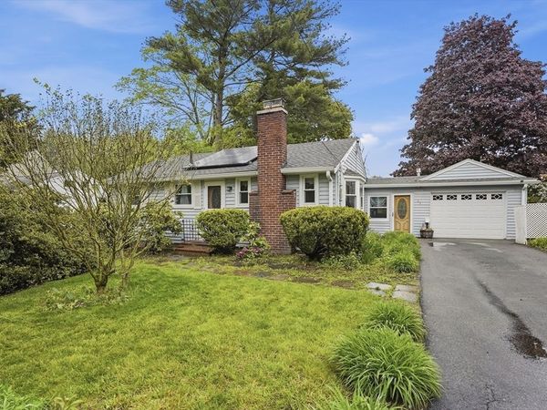 35 Burnham Road, Lowell, MA 01852