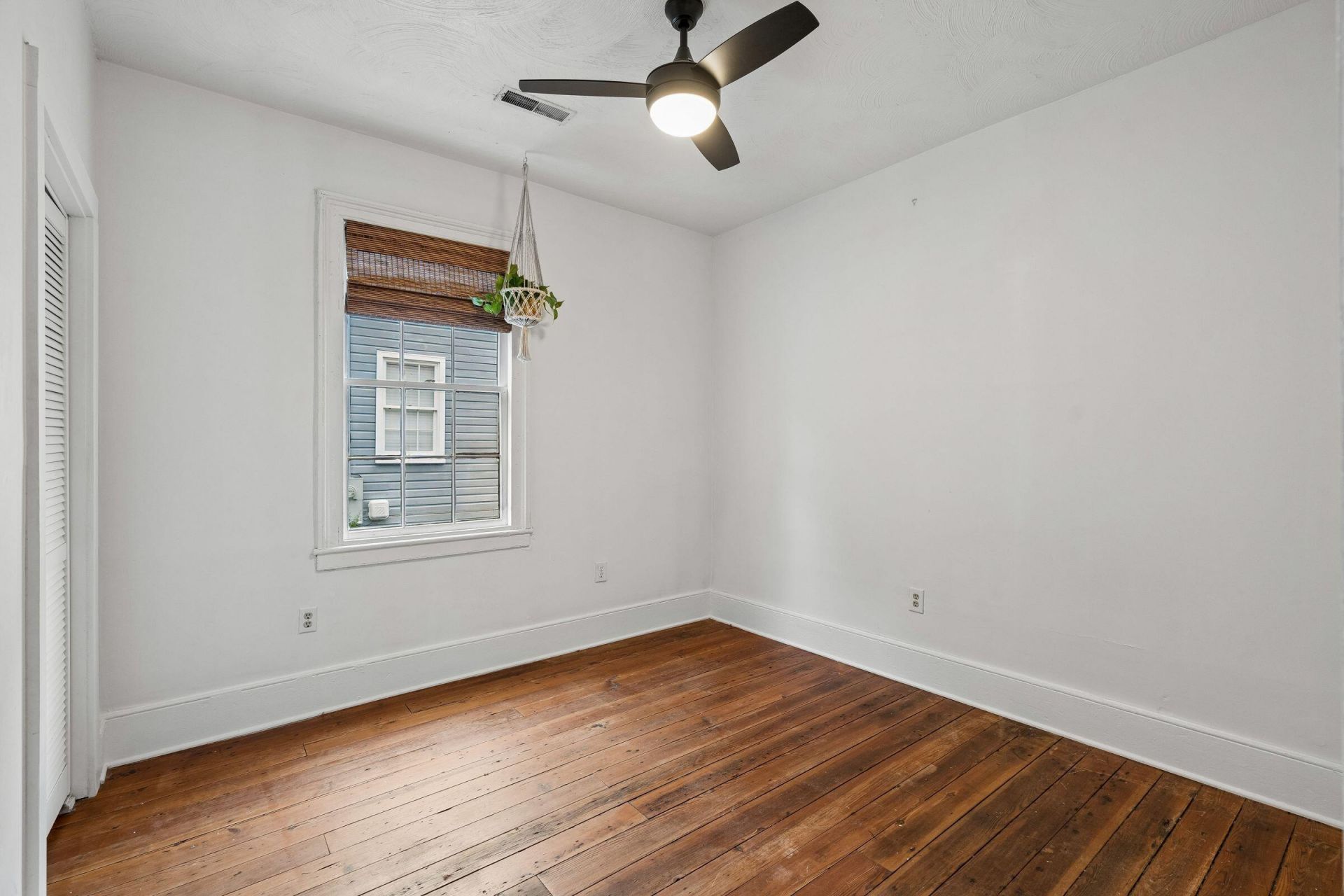 80 Nassau Street Photo 15