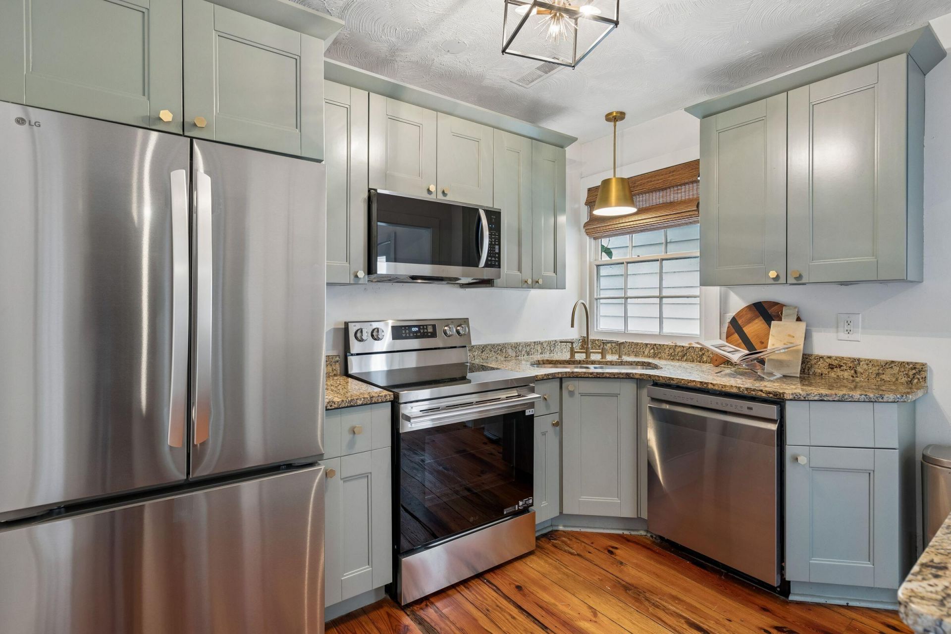 80 Nassau Street Photo 21