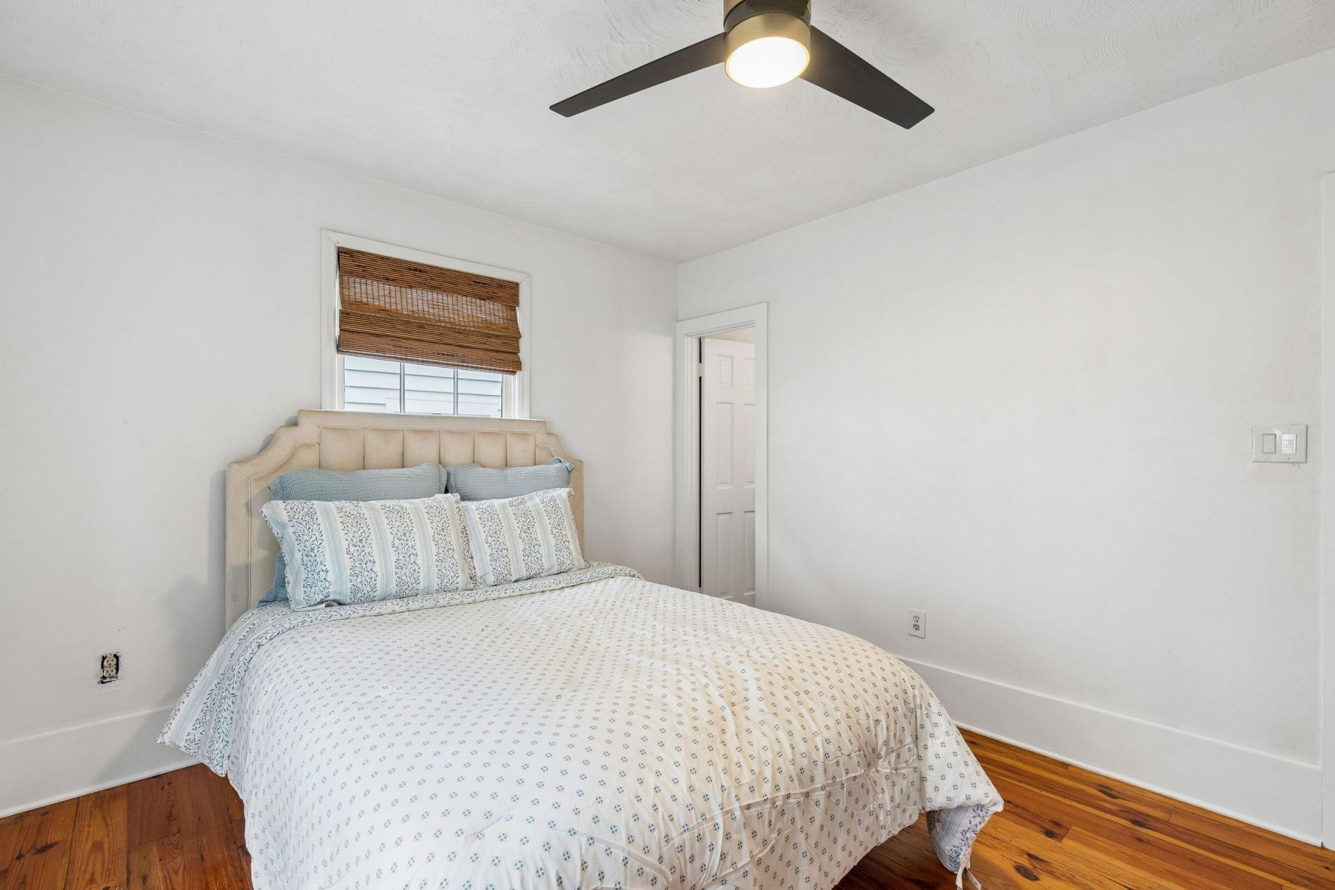 80 Nassau Street Photo 25