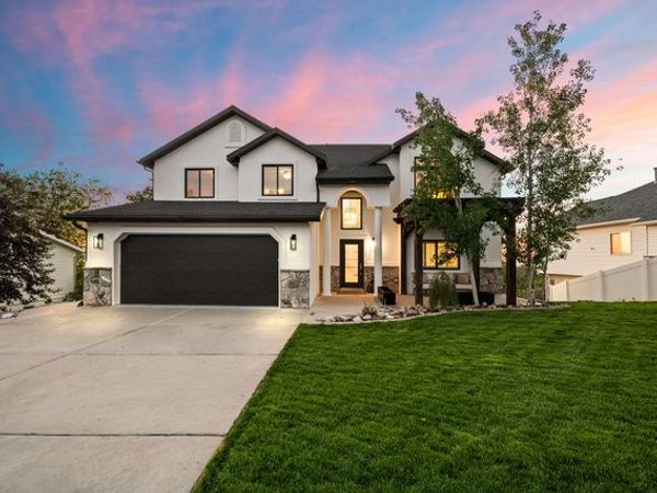 143 N VALLEY VIEW DR , North Salt Lake, UT 84054