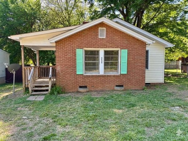3235 Wellingford Drive , High Point, NC 27265