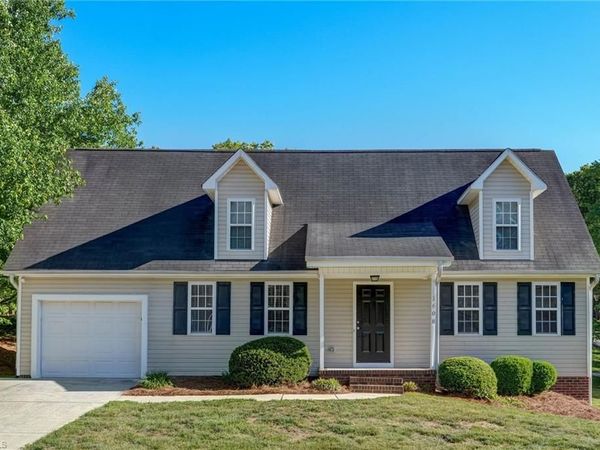 1608 Bridgeport Terrace , High Point, NC 27265