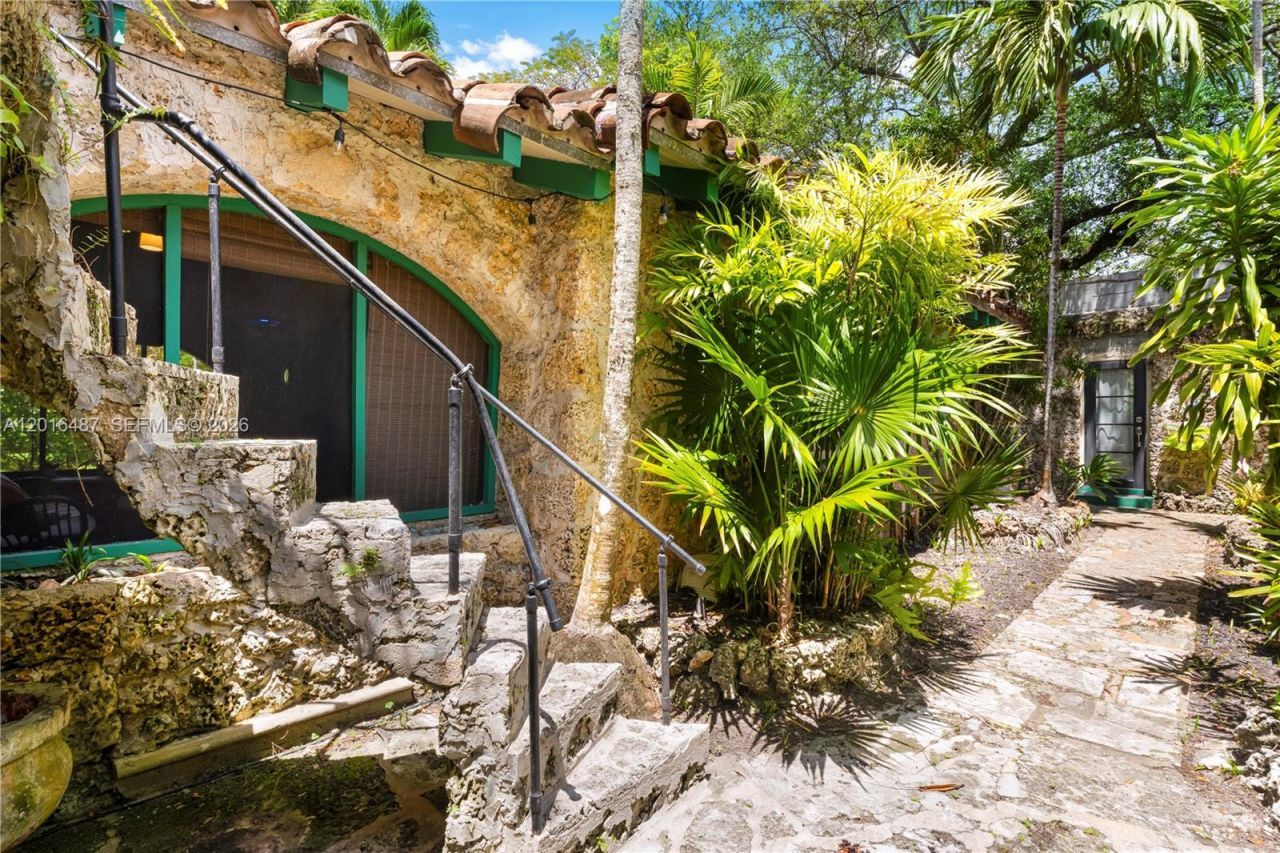 1301 Milan Ave , Unit 3, Coral Gables, FL 33134 Photo
